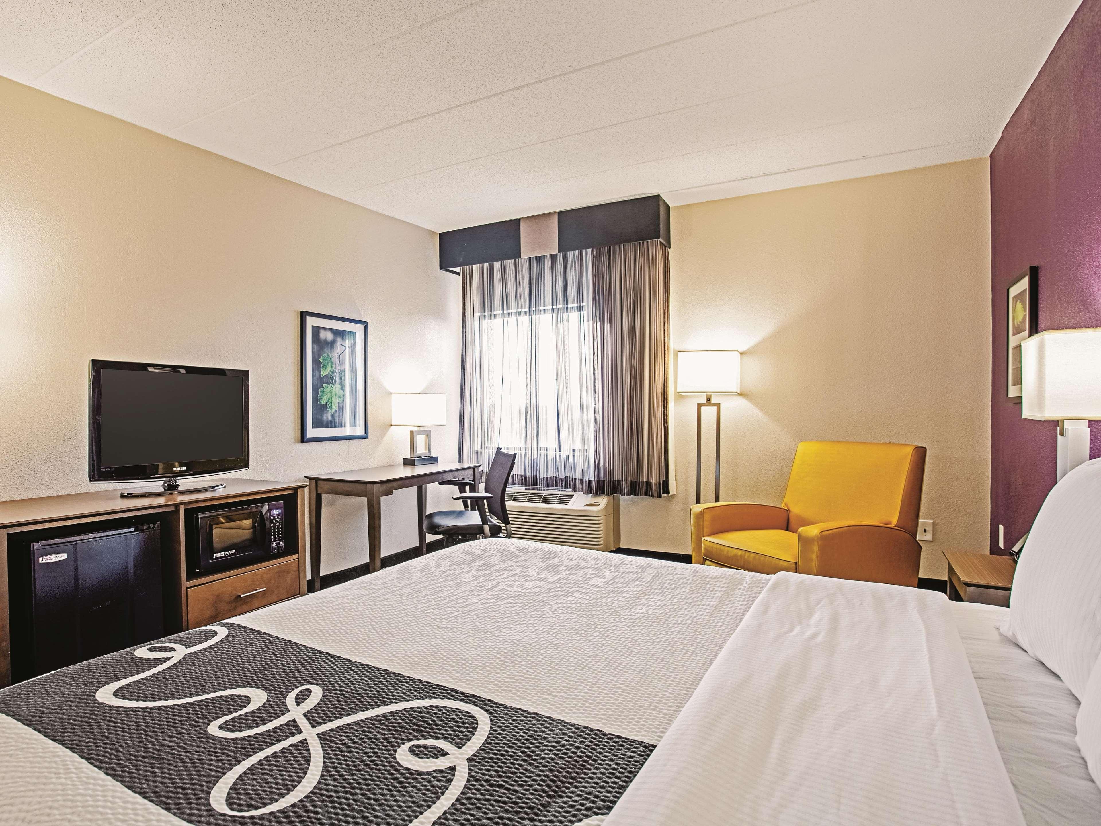 La Quinta By Wyndham Baltimore N / White Marsh Rosedale Экстерьер фото