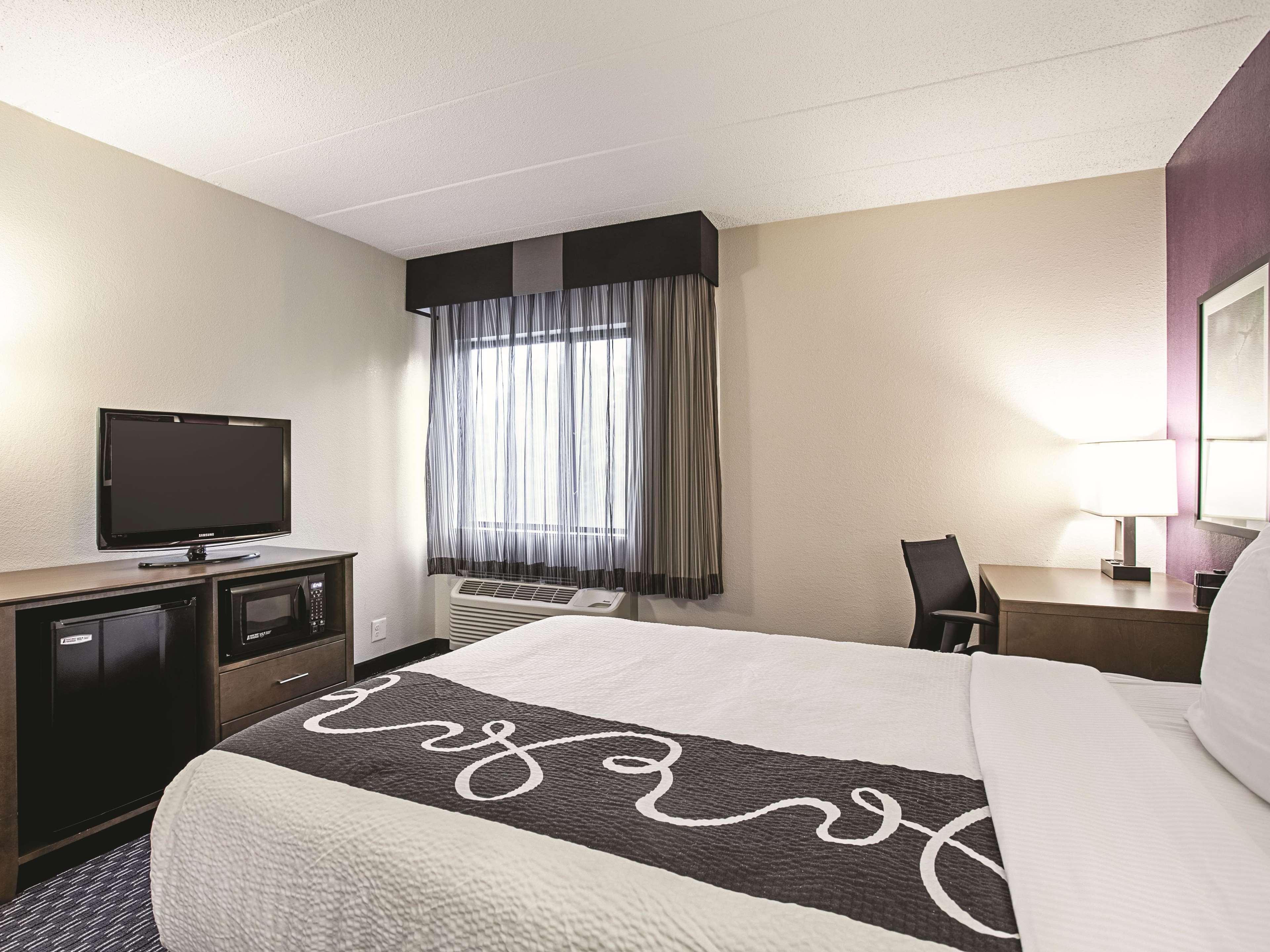 La Quinta By Wyndham Baltimore N / White Marsh Rosedale Экстерьер фото