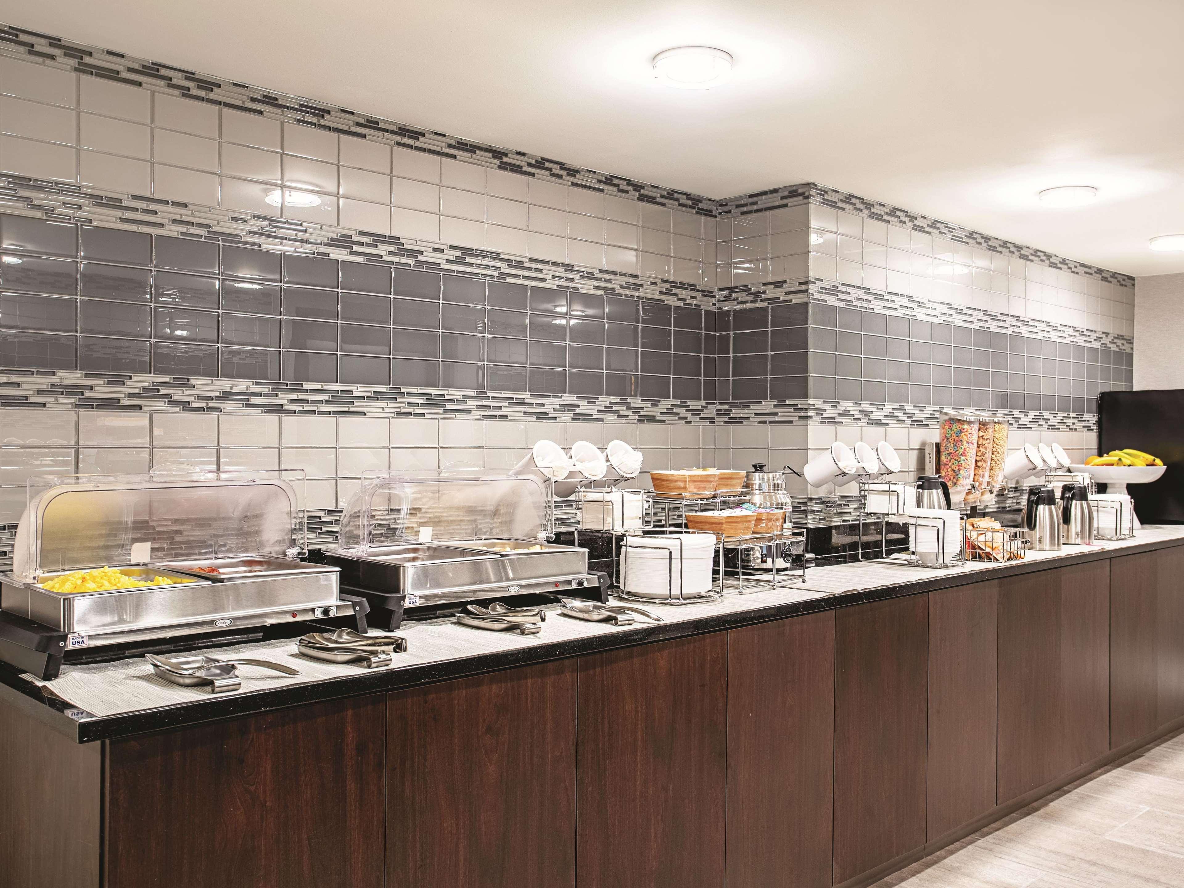 La Quinta By Wyndham Baltimore N / White Marsh Rosedale Экстерьер фото